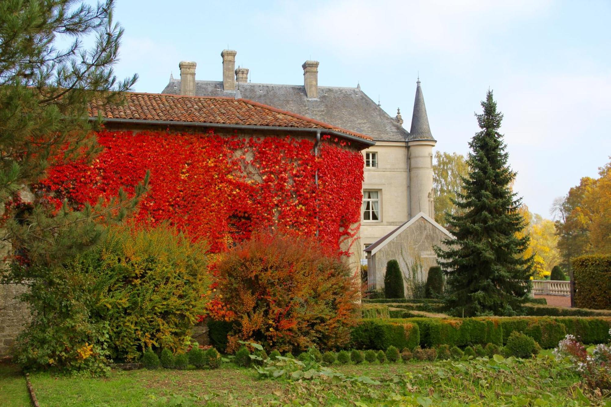 Chateau Des Monthairons Hotel Restaurant Gastromaison Spa Privatif Les Monthairons Exterior foto