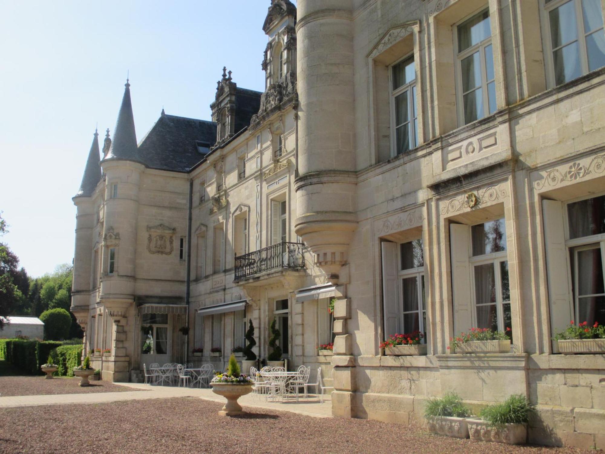Chateau Des Monthairons Hotel Restaurant Gastromaison Spa Privatif Les Monthairons Exterior foto